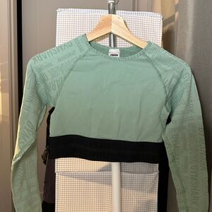 Gymshark Long Sleeve Crop Top